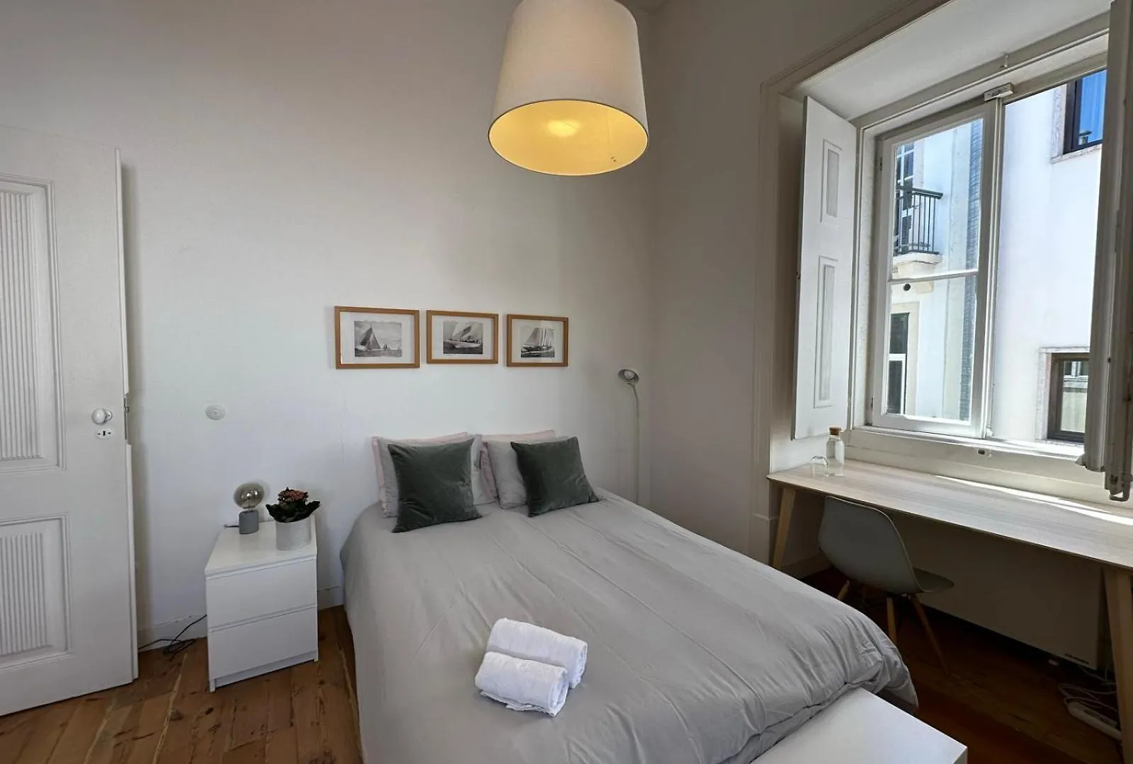 Private Comfortable Room In Chiado Lisboa Privat bolig