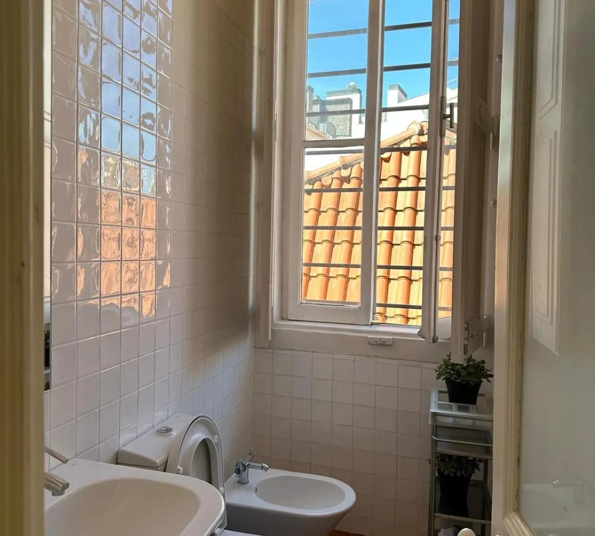 Private Comfortable Room In Chiado Lisbon 0*,  Portugal